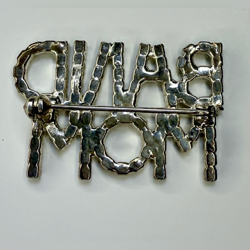 🧚🏻♀️ Silver Crystal Band Mom Brooch - Picture 5 of 10